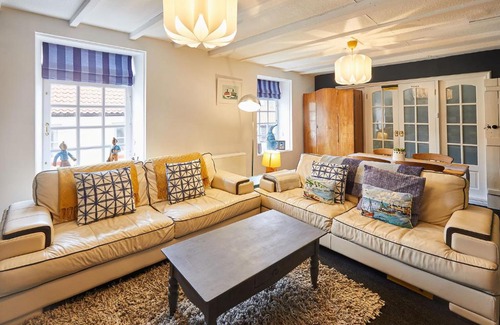 Staithes Casa | Host & Stay - Dotty's Coastal Retreat
