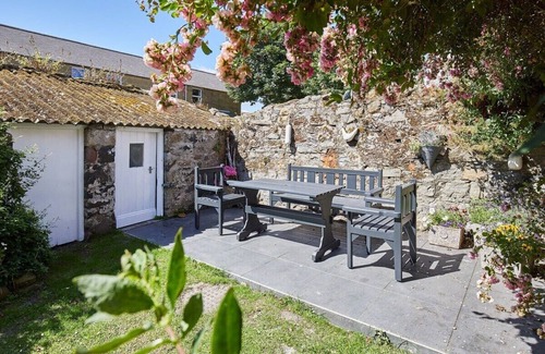 Berwick-upon-Tweed Casa | Host & Stay | Eden Cottage