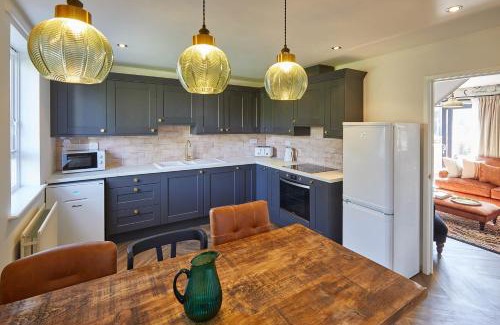 Bellingham Casa | Host & Stay - Fox Cottage