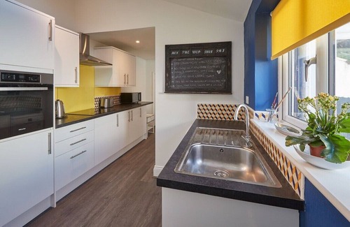 Loftus Casa | Host & Stay | Artist House