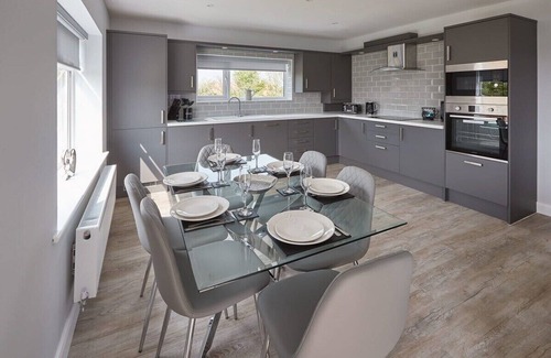 Brotton Casa | Host & Stay | Badgers Cottage