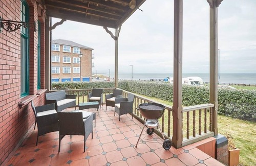 Saltburn-by-the-Sea Apartamento | Host & Stay | Sea Forever Seafront Villa