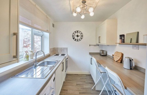 Skinningrove Casa | Host & Stay | The Railway Cottage