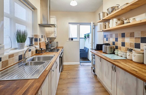 Skelton-in-Cleveland Casa | Host & Stay | Salt Rock Retreat