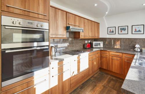 Skelton-in-Cleveland Casa | Host & Stay - High Street