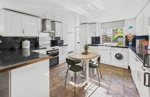 Staithes Casa | Host & Stay | Luna Cottage