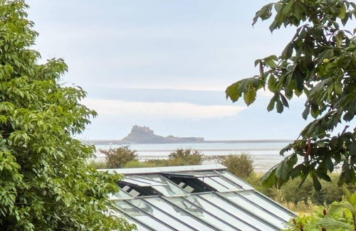 Belford Casa | Host & Stay | Sandpipers