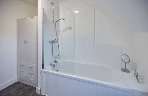 Skinningrove Apartamento | Host & Stay | Sea Breeze