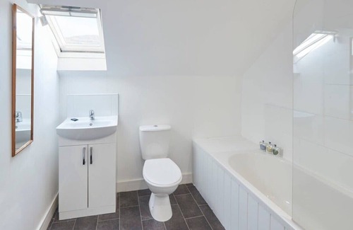 Skinningrove Apartamento | Host & Stay | Sunset View