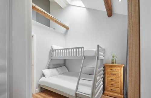 Scarborough Casa | Host & Stay - The Old Jail Barber's Shop