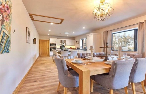 Hallington Casa | Host & Stay | The Parlour