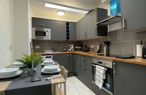 Trench Apartamento | Host & Stay | Waterfront