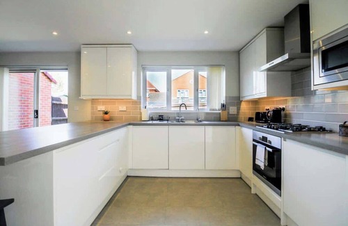 Bletchley Casa | Host & Stay | Wiltshire Way