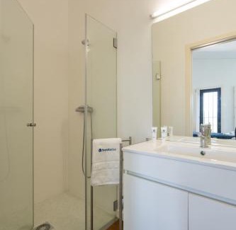 Lamego Casa | Host Wise - Casa dos Ciprestes - Pool & Vines Haven