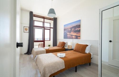 Uniao de Freguesias do Centro Apartamento | Host Wise - Cozy Sunny Flats - Ace Location