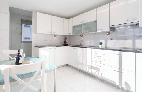 Cedofeita Apartamento | Host Wise - Gorgeous Spacious Flat | Ace Location