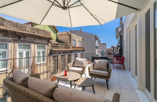 Uniao de Freguesias do Centro Apartamento | Host Wise - Luxurious Private Flats - Balcony