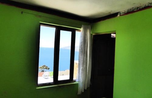 Yumani Hotel | Hostal Amanecer
