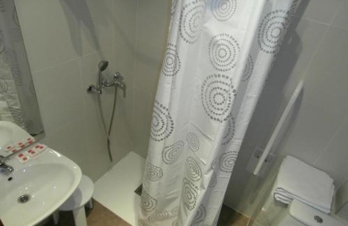 Romareda Casa | Hostal Arenal