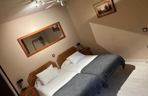 Romareda Casa | Hostal Arenal