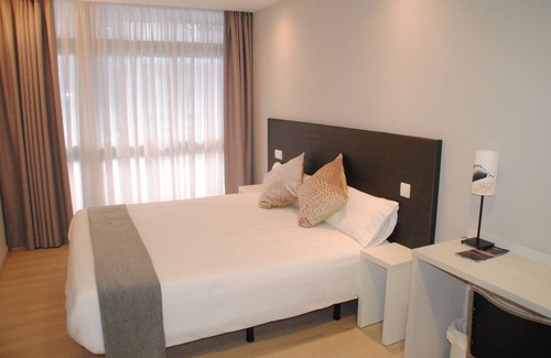 La Nova Esquerra de l'Eixample Casa | Hostal Aslyp 114