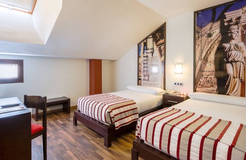 Old Town Baeza Hostal | Hostal Aznaitin
