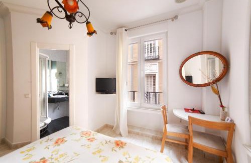 Golden Triangle of Art Casa | Hostal Barrera