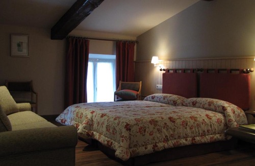 Aoiz Casa | Hostal Beti-jai