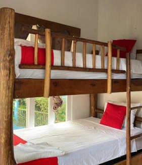 Rio Dulce Casa | Hostal Blood Moon
