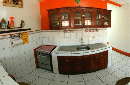 San Juan del Sur Hotel | Hostal Brisas y Olas