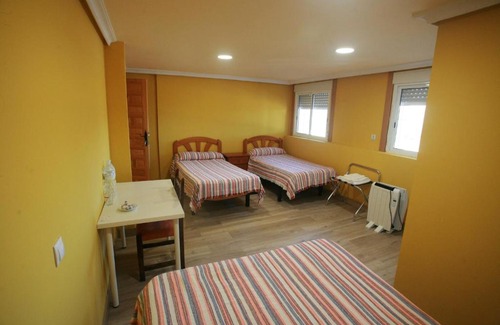 La Serna del Monte Cama Y Desayuno | Hostal Buitrago