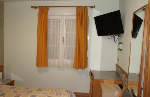 Villafranca del Bierzo Casa | Hostal Burbia