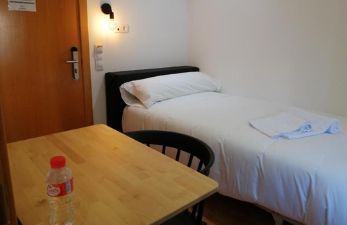 Burgos Casa | Hostal Cuéntame Evolución Auto Check in