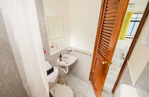 Bahia de la Academia Hostal | Hostal Gardner Galapagos