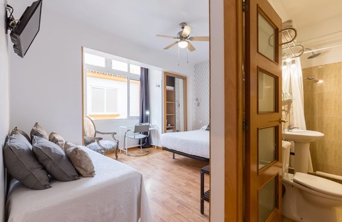 Torremolinos Casa | Hostal Guadalupe
