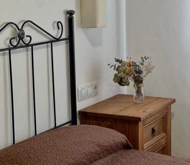 Monterde de Albarracin Casa | Hostal Hoz del Manzano