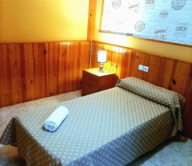 Mataro Casa | Hostal Isla Cristina Mataro
