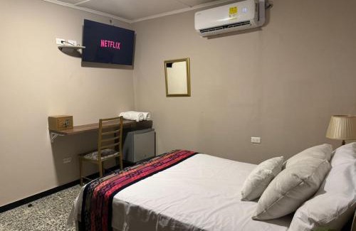 Camarones Casa | Hostal La Casta