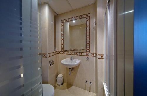 San Julian Casa | Hostal La Muralla
