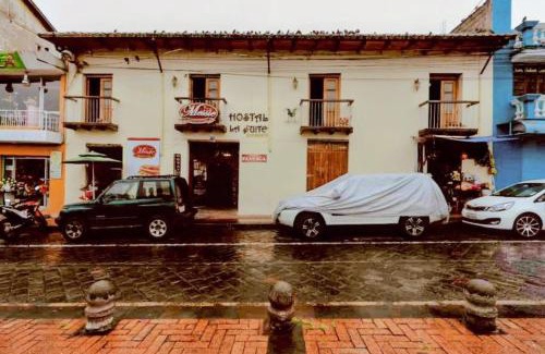 Sangolqui Casa | Hostal La Suite