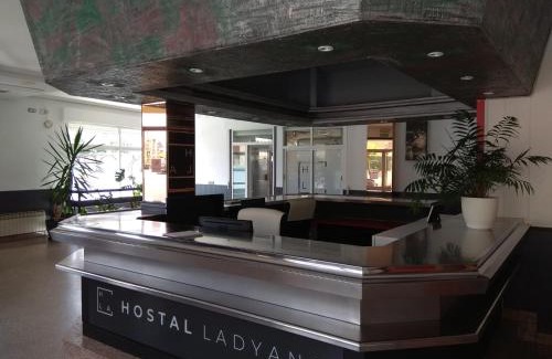La Estacion Casa | Hostal Lady Ana María