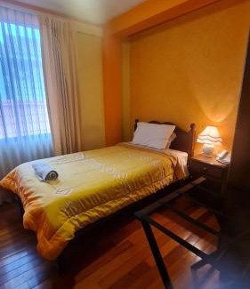 Downtown La Paz Hotel | Hostal Montañes