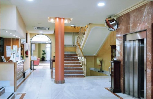 Torrejon de Ardoz Casa | Hostal Plaza Mayor