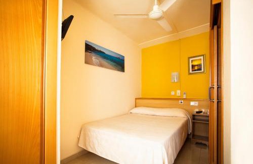 Ibiza City Centre Casa | Hostal Residencia Europa Punico