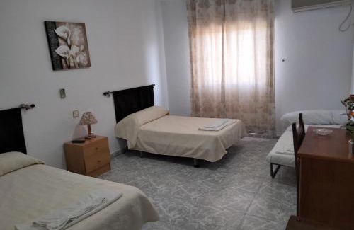 Alcaudete de la Jara Casa | Hostal Restaurante El Labrador