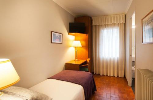 Cubells Casa | Hostal Restaurant Roma
