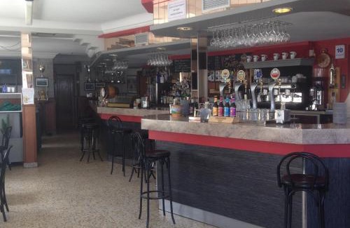Santa Marina del Rey Casa | Hostal Salones Victoria