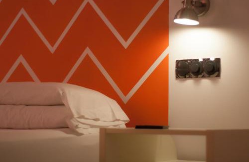 Huertas Casa | Hostal Santa Ana Colors