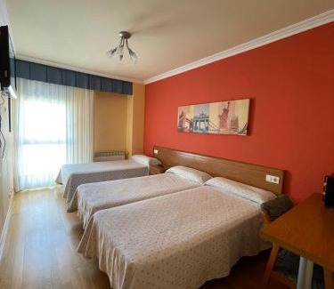 Burgos Casa | Hostal Santiago 2