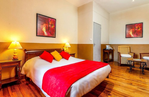 Lagrasse Casa | Hostellerie des Corbières